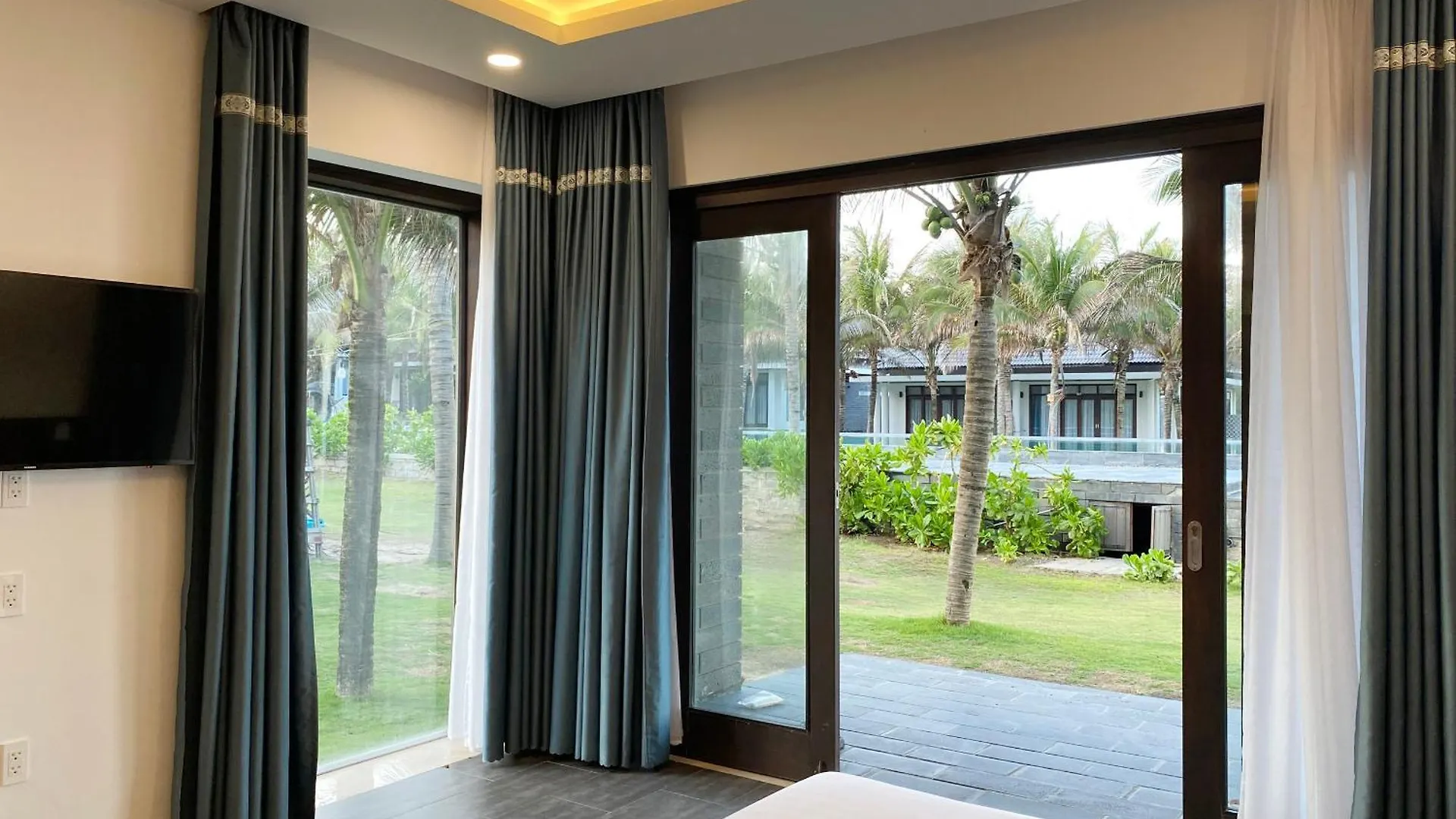 Starlight Villa Beach Resort & Spa Phan Thiet